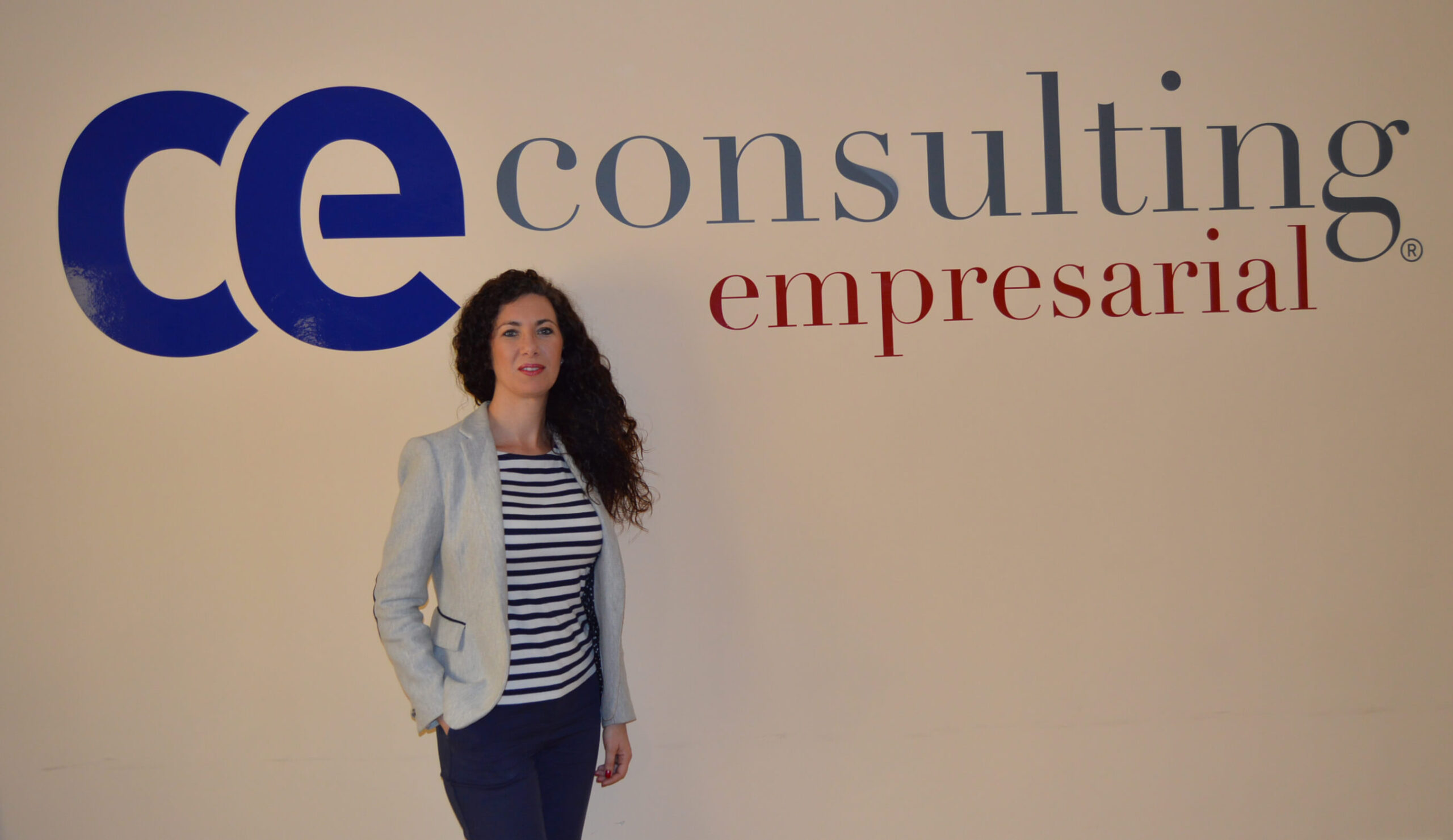 Desislava Ivanova, directora de la oficina CE Consulting Alicante - Torrevieja
