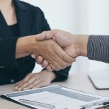 condiciones laborales transparentes y previsibles